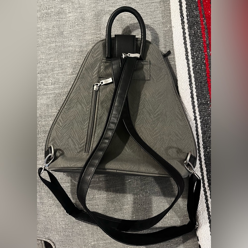 Baggallini Gray Bag